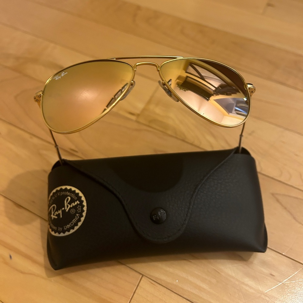 Gold authentic ray bar mirror lens
